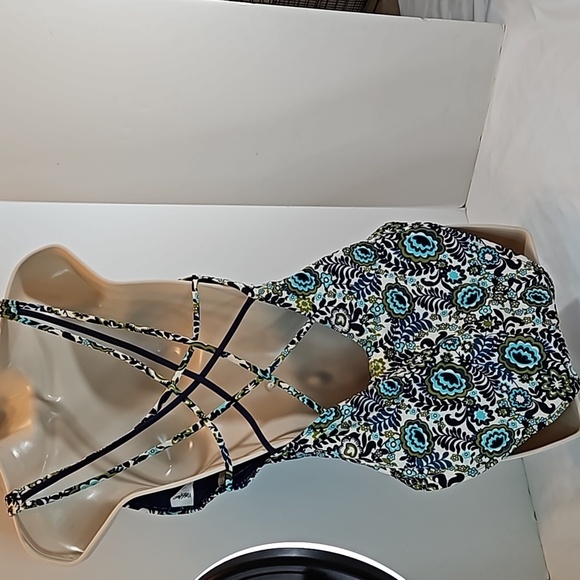 Mossimo 1-piece Swimsuit Blue & green Boho floral pattern Size L Strappy Back - Picture 12 of 17